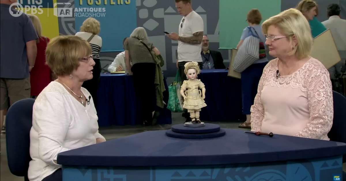Screenshot showing the guest (L) and the expert on "Antiques Roadshow" (Cover image source: YouTube | Antiques Roadshow PBS)
