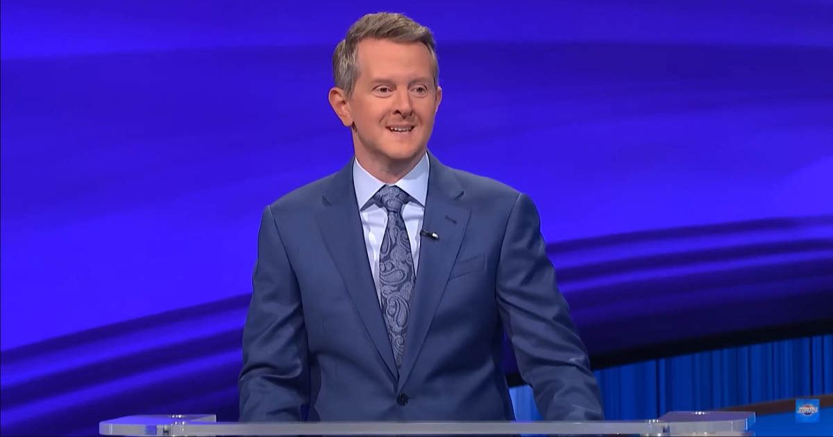 Screenshot showing Ken Jennings on 'Jeopardy!' (Cover image source: YouTube/Jeopardy!)