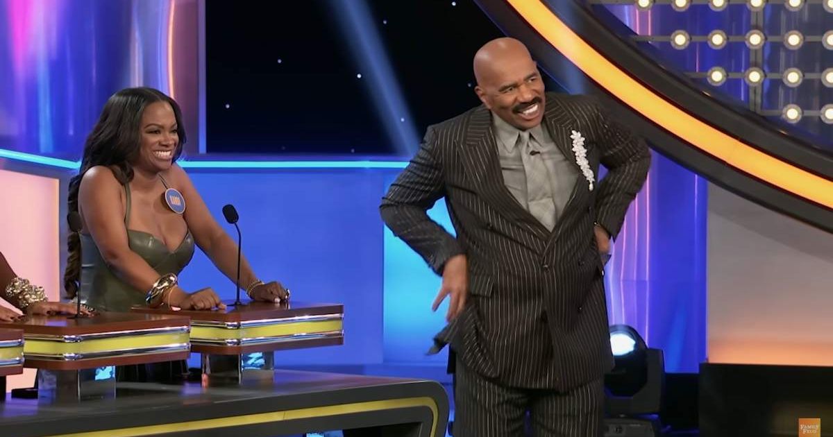Screenshot showing Steve Harvey's reaction to Kandi Burruss-Tucker's answer (Cover image source: YouTube/Family Feud)