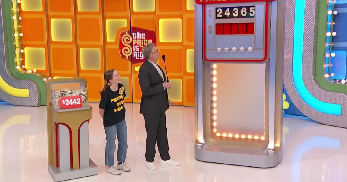 The contestant with Drew Carey (Cover image source: YouTube | Price is Right)