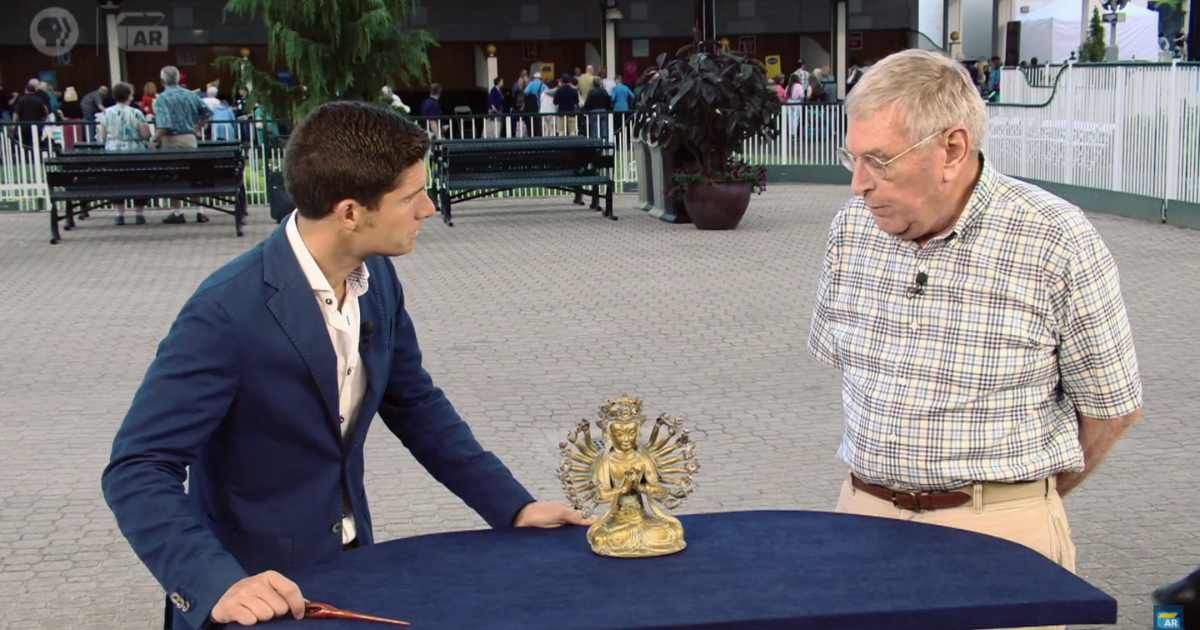 Screenshot showing the expert (L) and the guest on "Antiques Roadshow." (Cover image source: YouTube | Antiques Roadshow PBS)