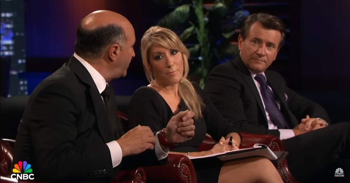 Screenshot showing Lori Greiner looking at Kevin O'Leary (Cover image source: YouTube/CNBC Ambition)
