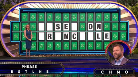 'Wheel of Fortune' fans call out player for fumbling 'easy' puzzle and losing out on a Ford car