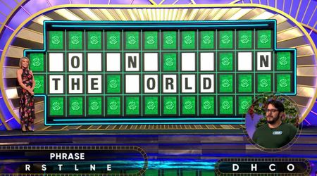 'Wheel of Fortune' fans console contestant who fumbled an easy puzzle and cost him a car