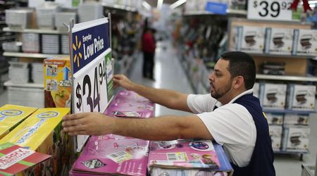 Walmart quietly removes items from its Thanksgiving basket — also reduces its price by 25%