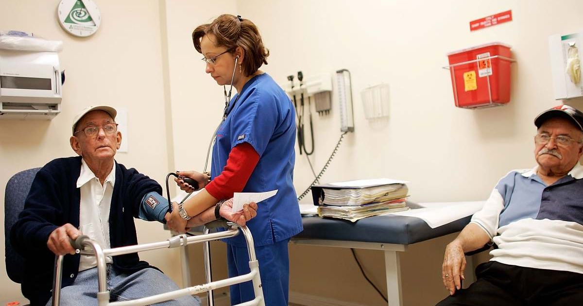 Representative image of Americans requiring healthcare services (Cover Image Source: Getty Images | Photo by Joe Raedle)