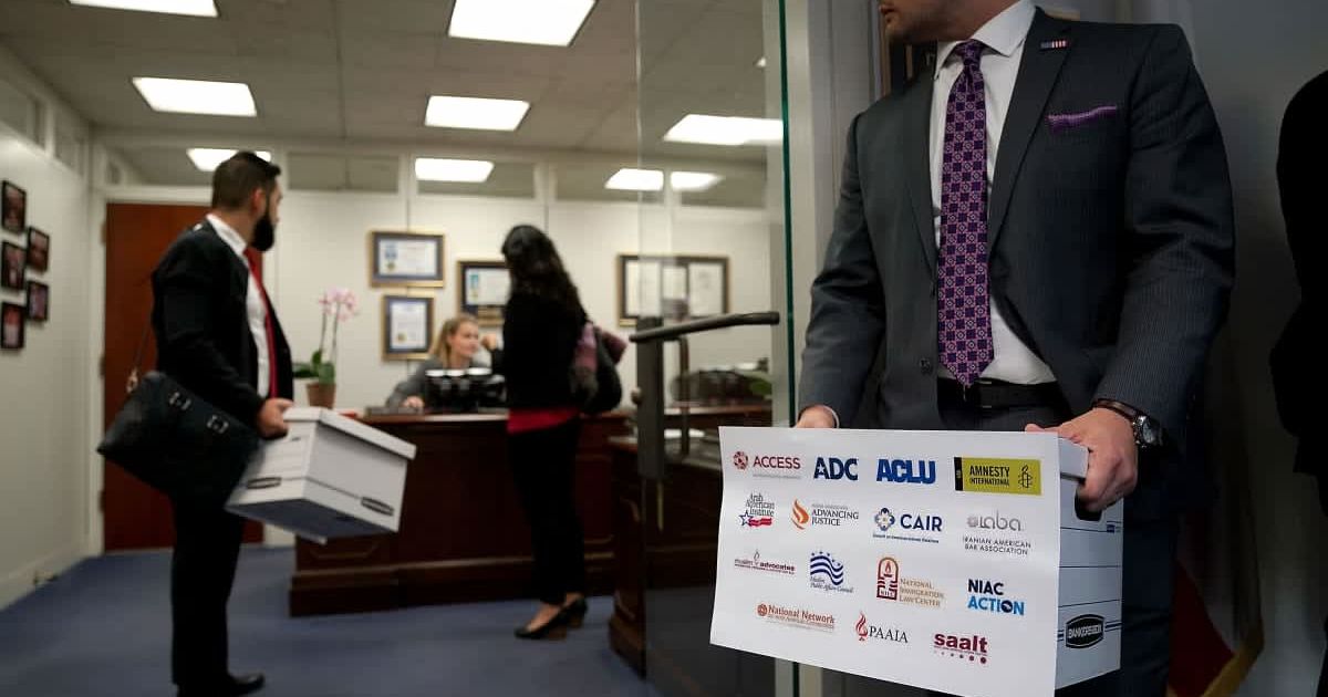 Representative image of laid-off employees (Cover Image Source: Getty Images | Photo by Chip Somodevilla)