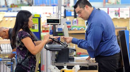 Walmart is still refusing Apple Pay when most major retailers have adopted it — here's why