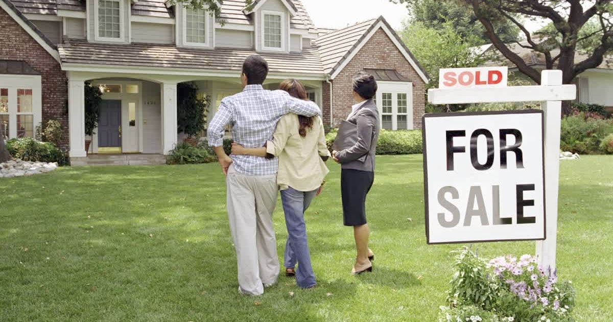 Housing shortage hits middle-income buyers the hardest | Getty Images | Photo by Mario Tama