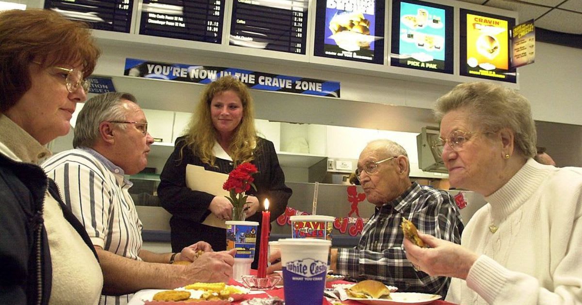 Customers at White Castle restaurant (Cover Image Source: Getty Images| Photo by Bill Greenblatt) 