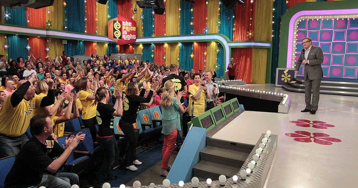 Drew Carey addresses the 'Price is Right' studio audience (Cover Image Source: Getty Images | Photo by Frederick M. Brown) 