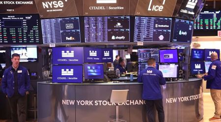 Finance expert warns Americans of worst recession in 50 years — names safe assets to invest in