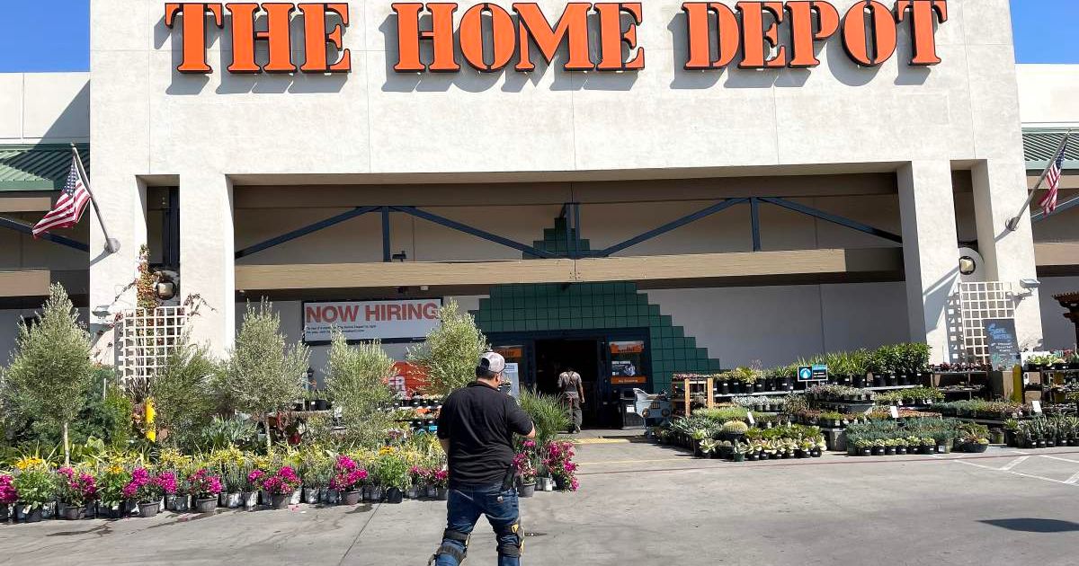 A customer entering a Home Depot store. (Cover Image Source: Getty Images | Photo by Justin Sullivan)