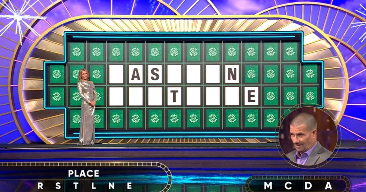 Vanna White and contestant Jeff on 'Wheel of Fortune' (Cover Image Source: YouTube | Wheel of Fortune) 