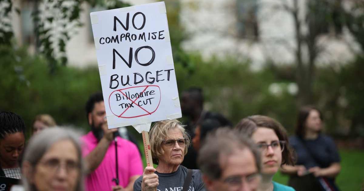 A rally (Cover Image Source: Getty Images | Photo by Tasos Katopodis)