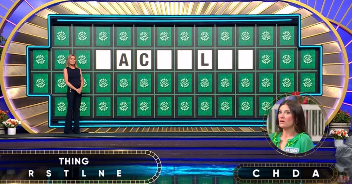 Vanna White and contestant Allison on 'Wheel of Fortune' (Cover Image Source: YouTube | Wheel of Fortune) 