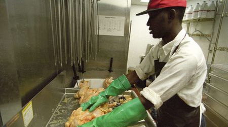 Popular chicken chain shuts down 1,000 outlets as it couldn't match Costco's pricing