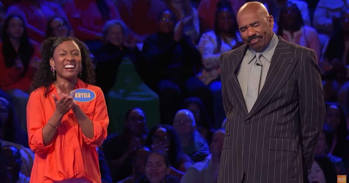 Screenshot showing the player's and Steve Harvey's reaction to the loss (Cover image source: YouTube/Family Feud)