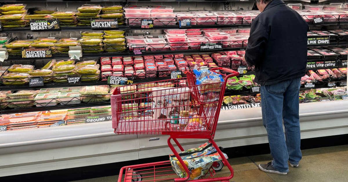 Representative image of a shopper looking at meat products. (Cover Image Source: Getty Images| Photo by Photo by Justin Sullivan) 