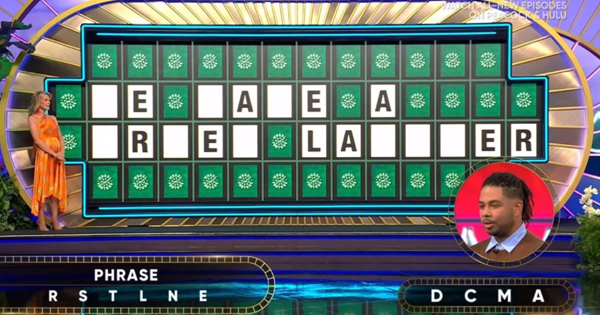 Vanna White and contestant Reginald on 'Wheel of Fortune' (Cover Image Source: YouTube | Wheel of Fortune) 