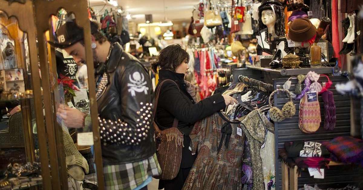 Representative image of customers inside a thrift store. (Cover image source: Getty Images | Robert Nickelsberg)