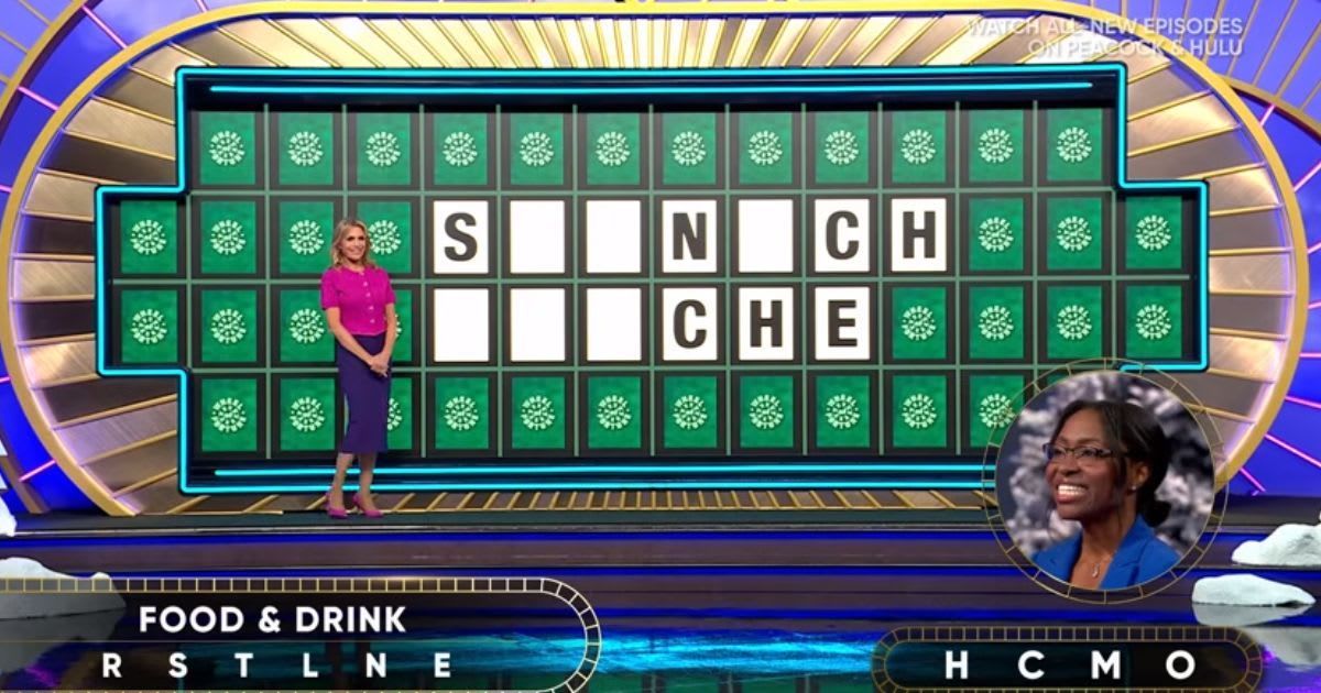 Vanna White and contestant Vonda on 'Wheel of Fortune' (Cover Image Source: YouTube | Wheel of Fortune) 