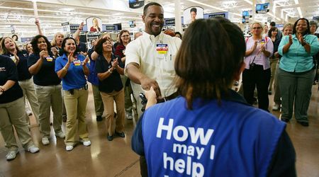 Walmart reaches a $1 trillion market cap — and quietly joins an elite circle