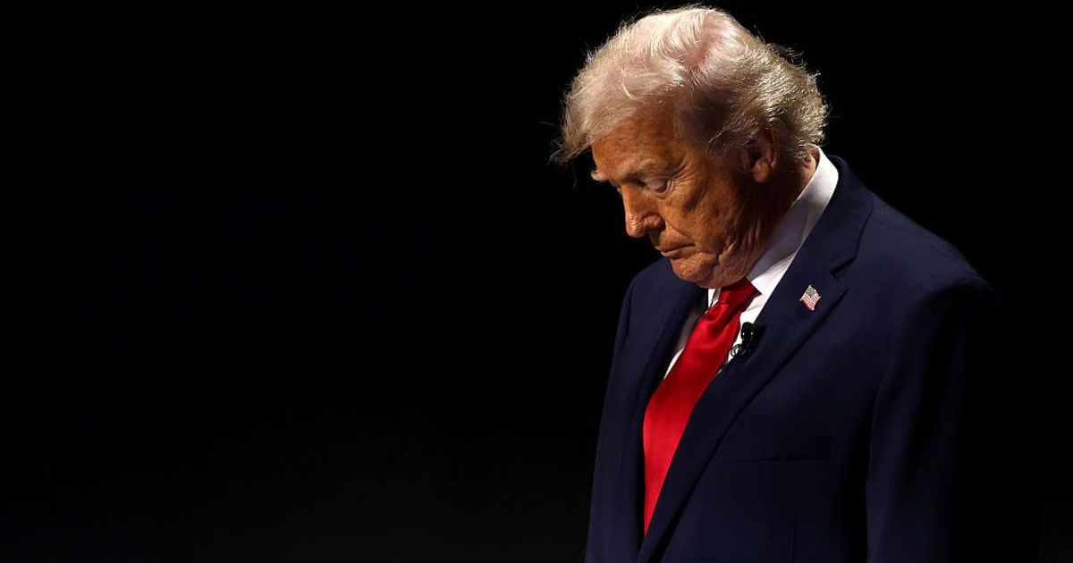 U.S. President Donald Trump reacts on stage during the FIFA World Cup 2026 Official Draw (Cover image source: Getty Images/Photo by Patrick Smith)