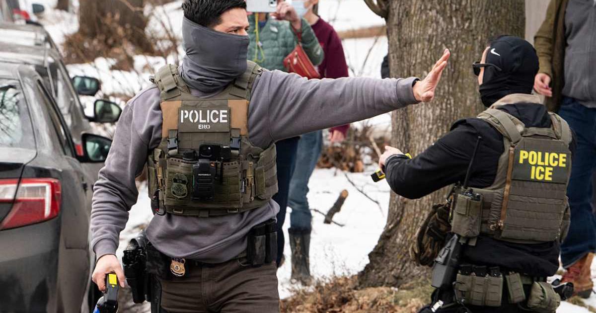 Representative image of ICE officers. (Cover Image Source: Photo by Stephen Maturen/Getty Images)