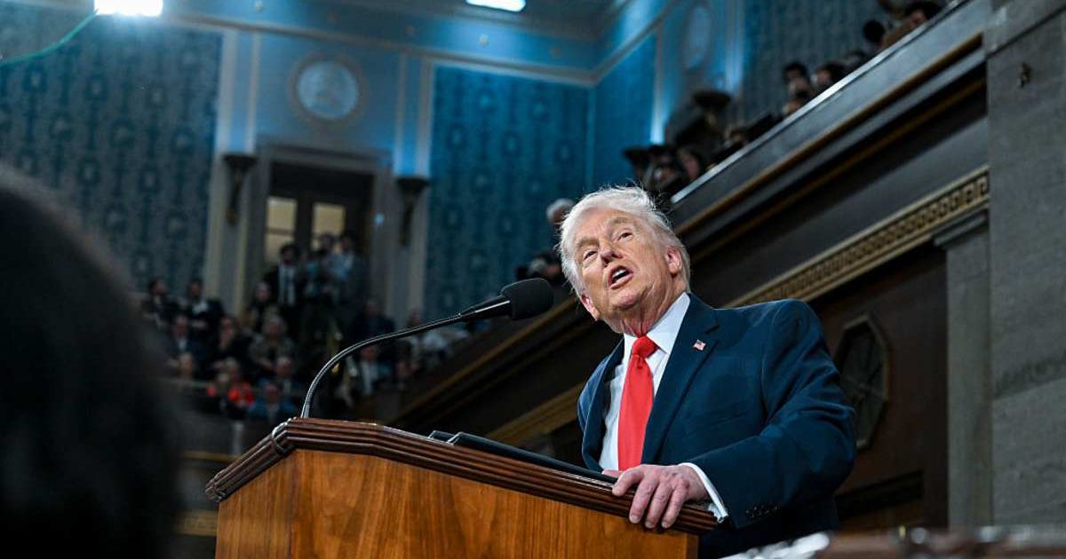 U.S. President Donald Trump speaking at the podium (Cover Image Source: Getty Images/Photo by Kenny Holston)