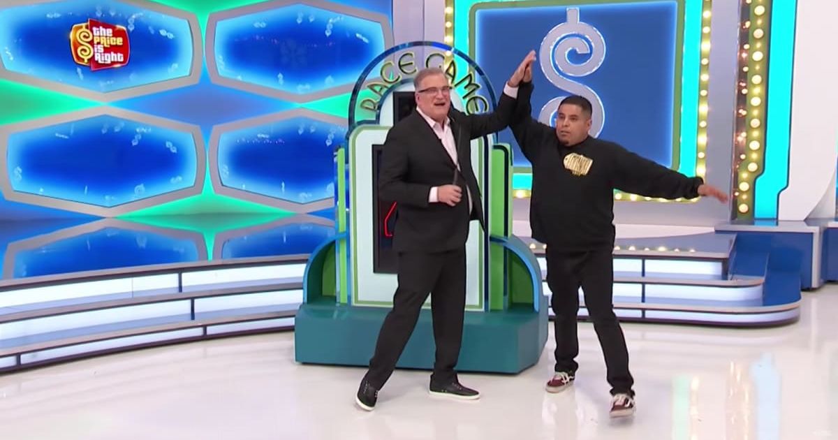 Screenshot showing the contestant and Drew Carey. (Cover Image Source: YouTube | The Price Is Right)