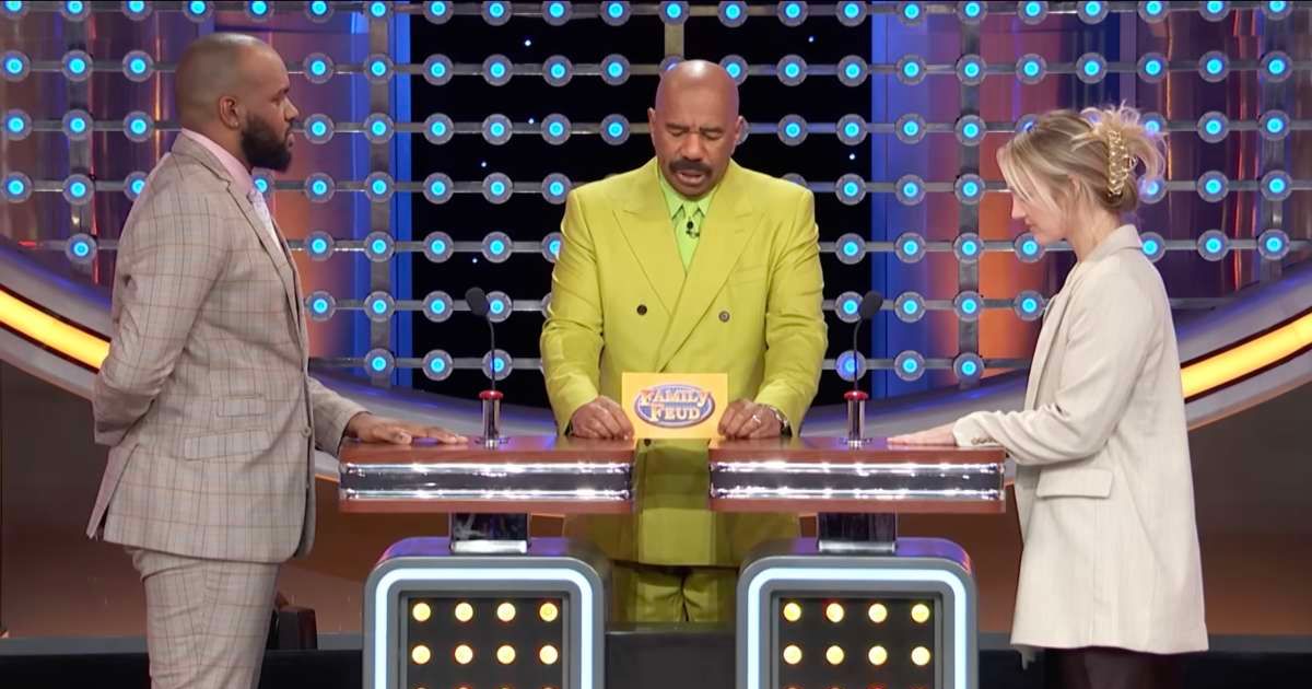 The Washingtons clash with the Olson family in this round of the Family Feud| Image credit: YouTube