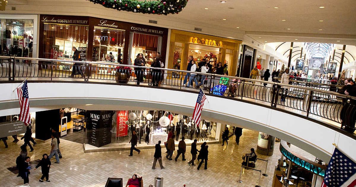 Representative image of a shopping mall (Cover Image Source: Photo by Brendan Hoffman | Getty Images)