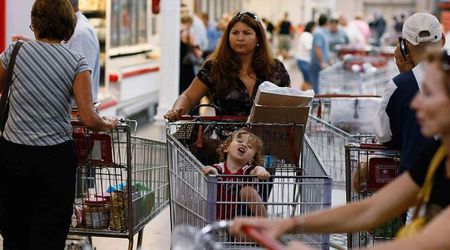 Costco membership photo of a couple is winning hearts for the sweetest reason